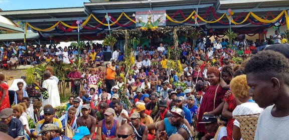 rabaul crowd